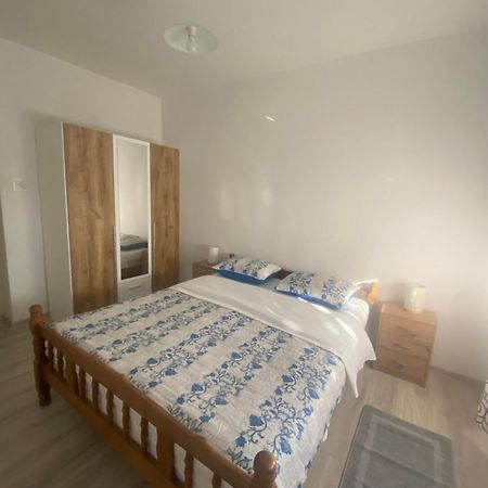 Apartmani Neno セニ エクステリア 写真